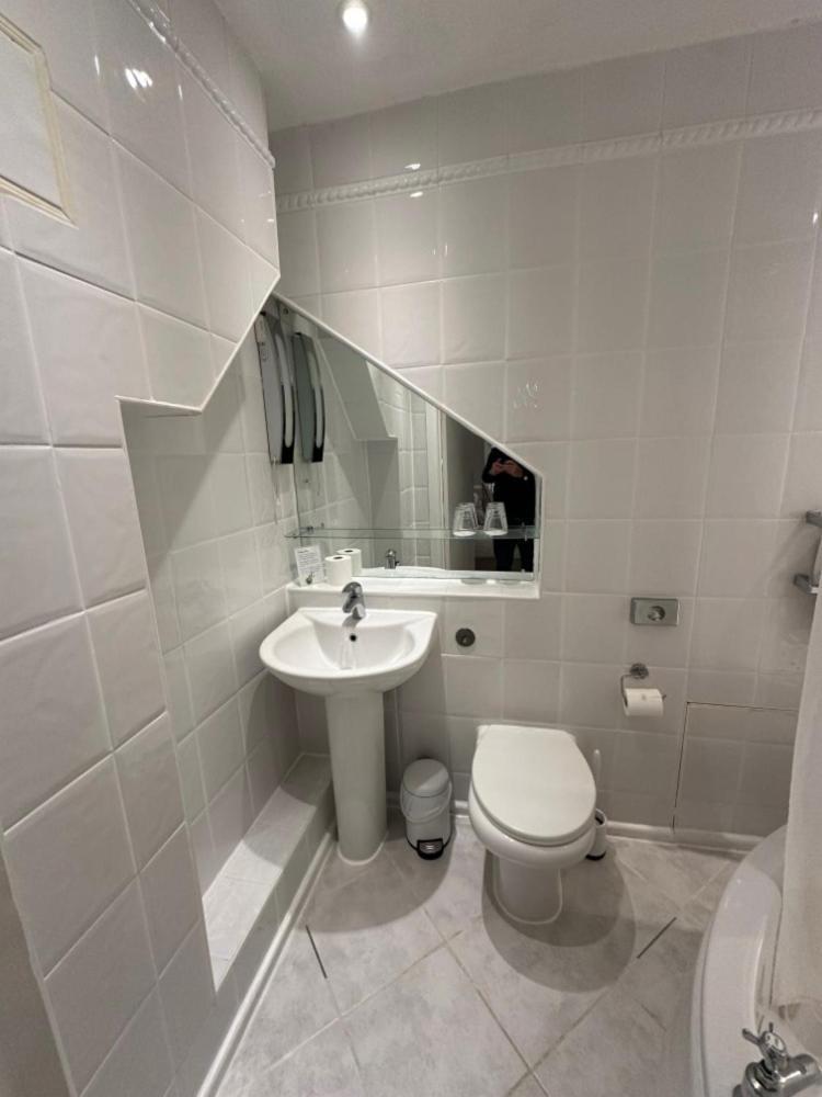 Langtry Manor Hotel 3*