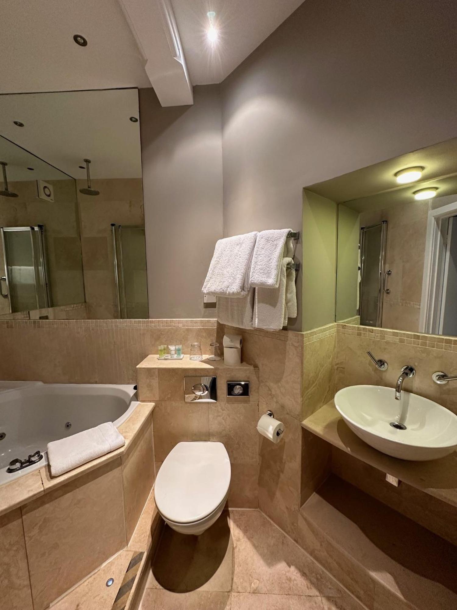 Langtry Manor Hotel