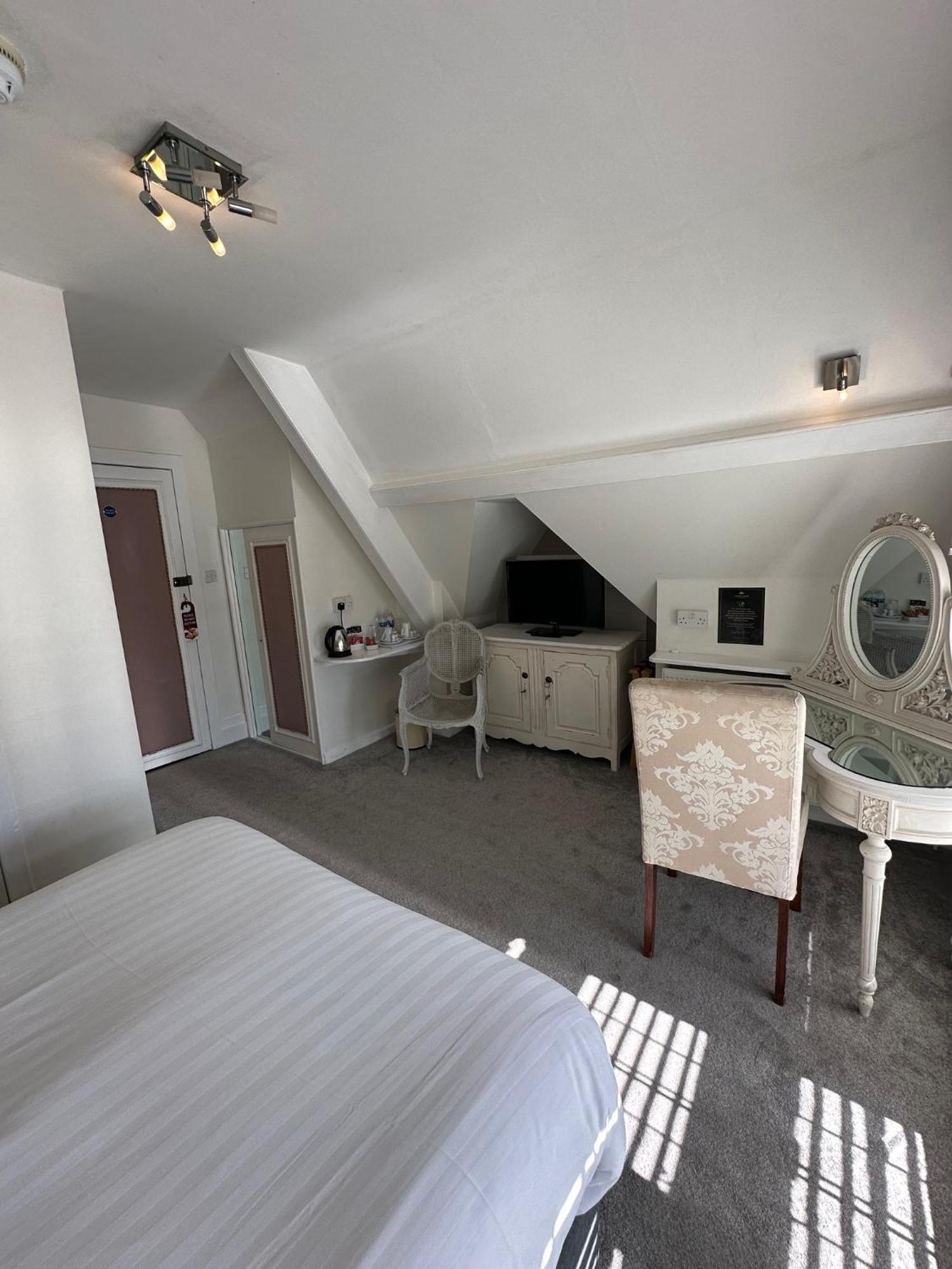 Langtry Manor
