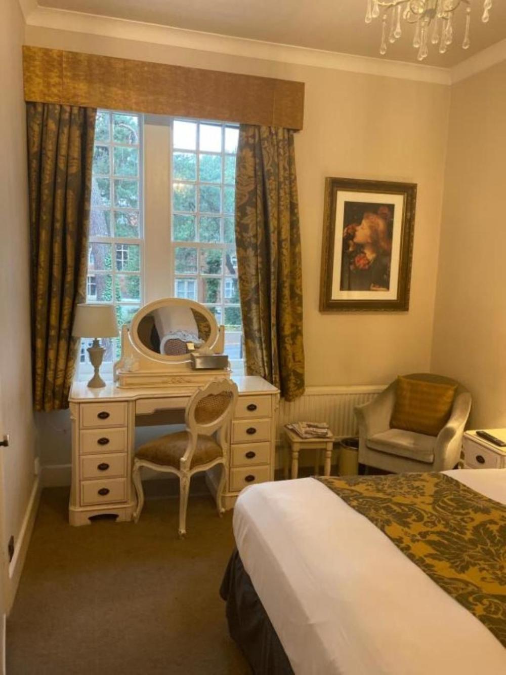 Langtry Manor